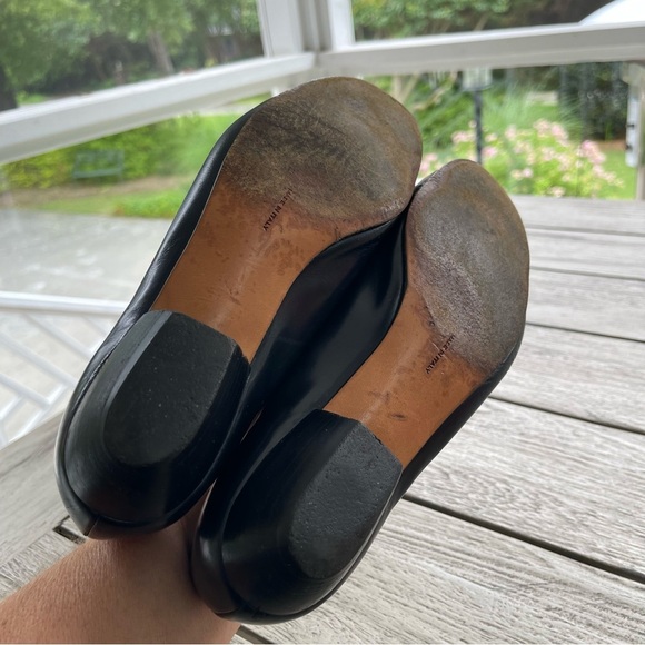 Ferragamo Vara Bow Black Leather Low Block Heel Pumps Womens Size 7.5 - Picture 6 of 9